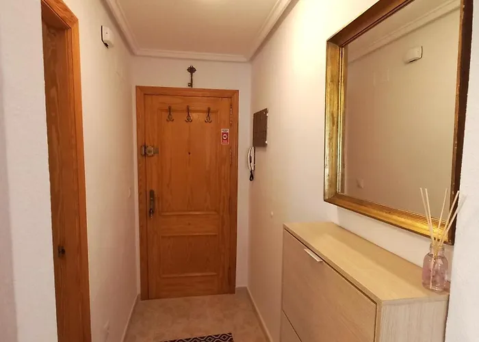 Hola アパート トレビエハ